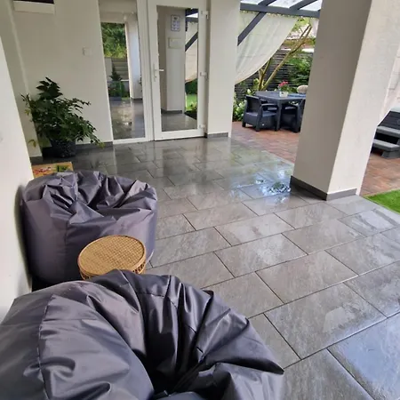 Eden Pihenohaz דירה