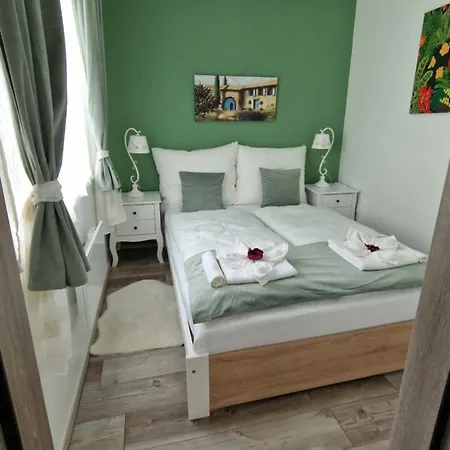 דירה Eden Pihenohaz